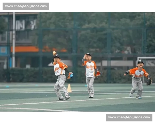 湖北棒垒球锦标赛落幕 7 岁小将：要做棒球场上的郑钦文